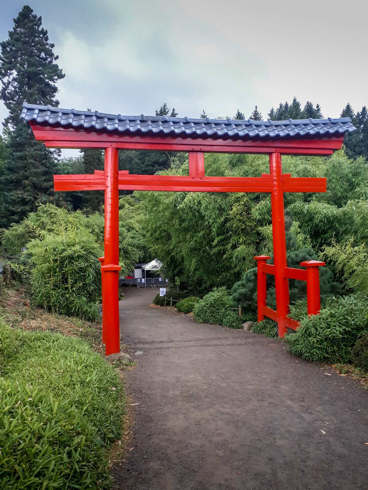 Parc Oriental - Torii   Eingang 